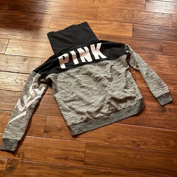 PINK Victoria's Secret Tops - PINK sweatshirt